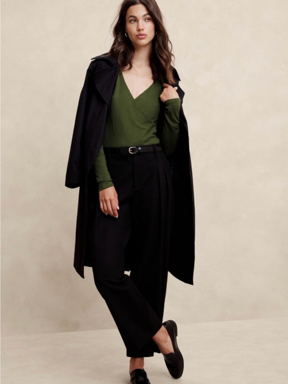 Banana Republic Cozy Ribbed Vee-Neck Top- Bright Moss